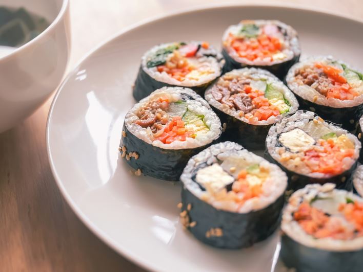 김밥 먹는 꿈
